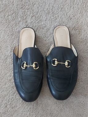 🦋3/$30 Jay+Dee black genuine leather mule slides